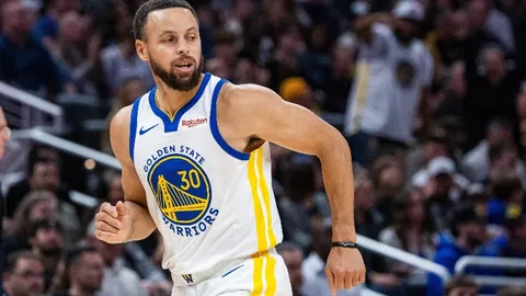 “皇马三连败危机，榜首地位岌岌可危”