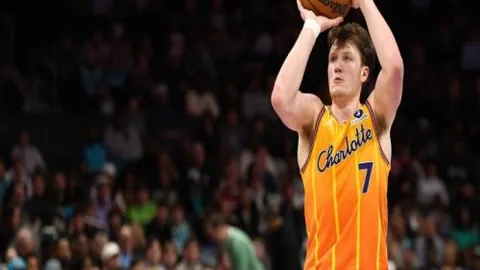 大乐透期号徐昕麦基对决：数据预测分析